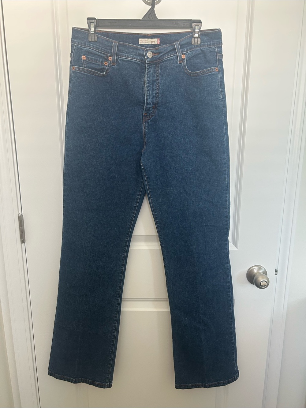Vintage Levi's 512 Perfectly Slimming Women's Straight Leg Jeans in Dark Blue